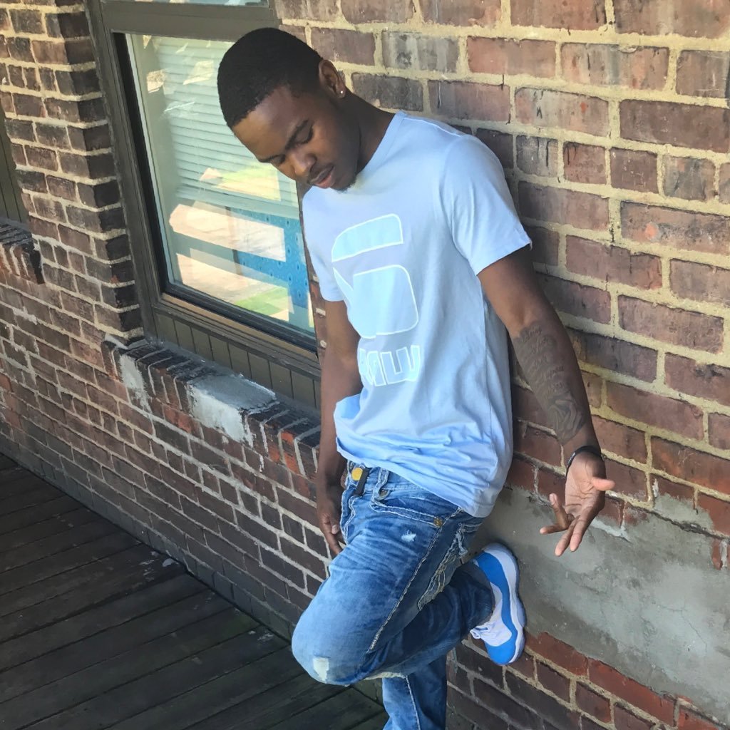 FlyGuyMeech_'s profile picture. Forever About Money Cus Ain't Nothing More important! FlyGuyss4Life✈️ #FreeDaGuyss