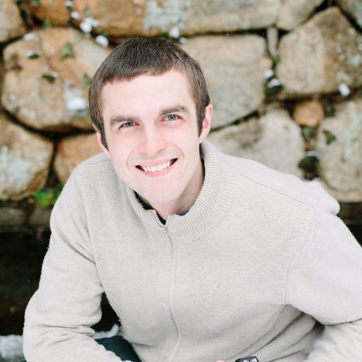 Owner of Creative Clover Photography: Family Lifestyle and Newborn photography service in New England.