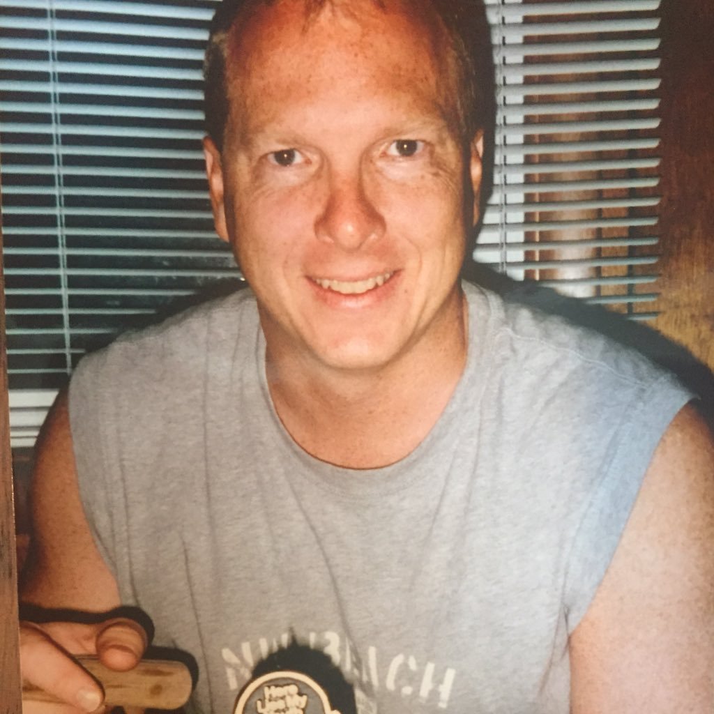 privatewitt's profile picture. probably at a Sixers game