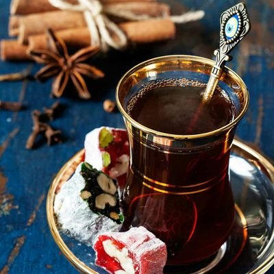 yaserbesharati's profile picture. یه شهروندی که مثه بقیه دنبال حقوق شهروندی شه، البته فقط تو شعار😒