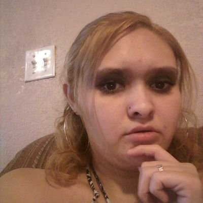 Hey you know my name I like to watch movies, amine and cartoons. and I like to dance and hang out with friends and I like to play games with my boyfriend.