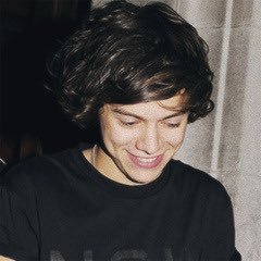 louistadanll's profile picture. olá anjo, te dei ff, poderia retribuir dando rt, fav e mencionando o louis no único tweet dessa conta? é muito importante pra mim!! xx