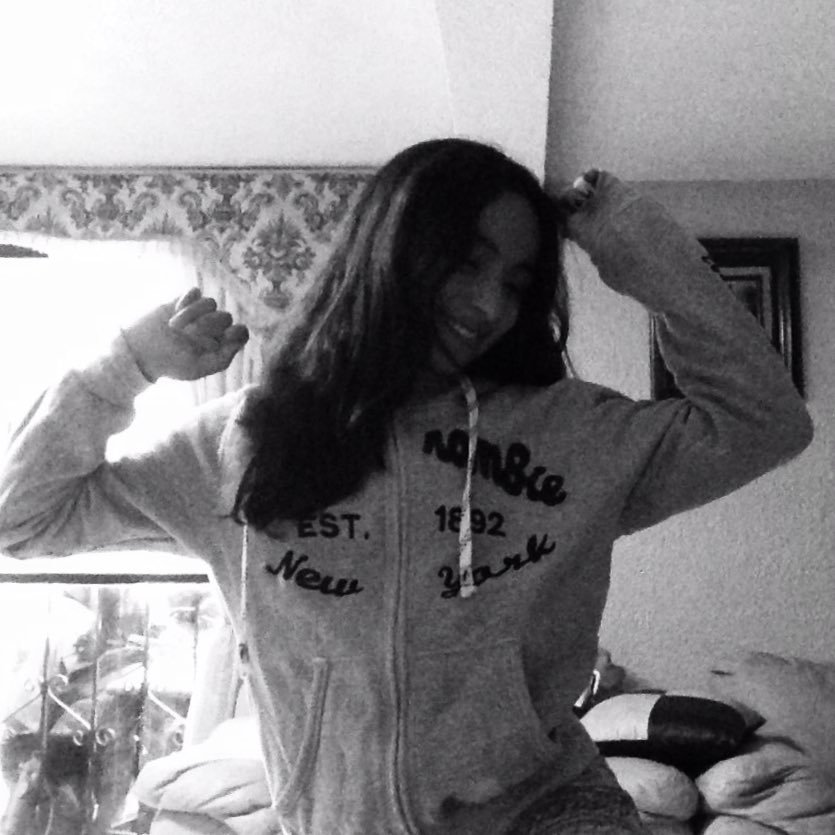 alexandra_espc's profile picture. Ariana Grande💗Music👽Movies & Series😻👾Ropaaa Moda🤷🏼‍♀️Forever 21,H&M,Bershka,Pull & Bear,Zara😘😘🏳️‍🌈😂