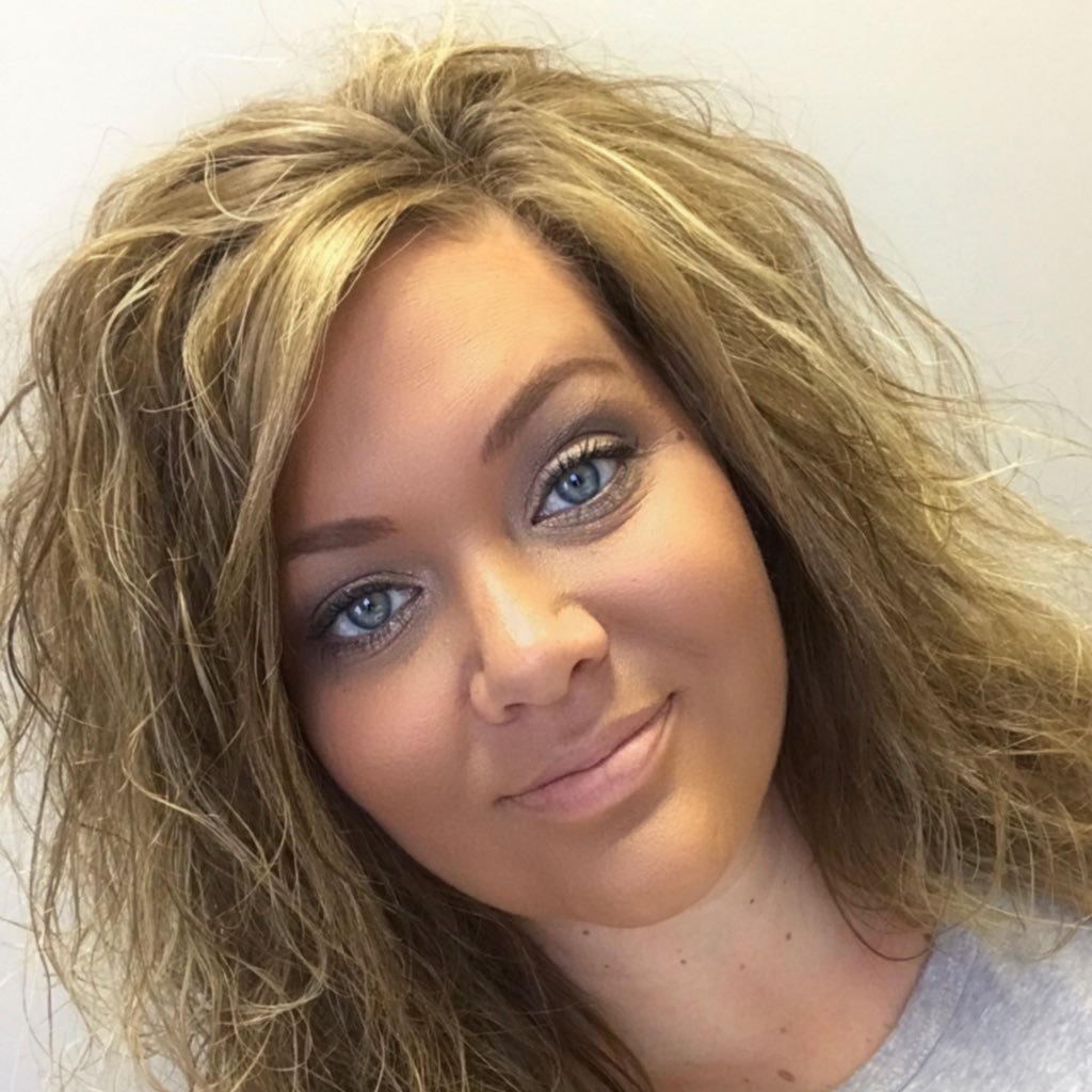 tabpage122's profile picture. 