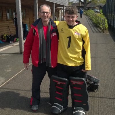 I play hockey