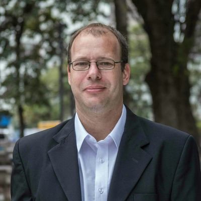 Docente e investigador (UNT/CONICET). Integrante de la conducción de ADIUNT.