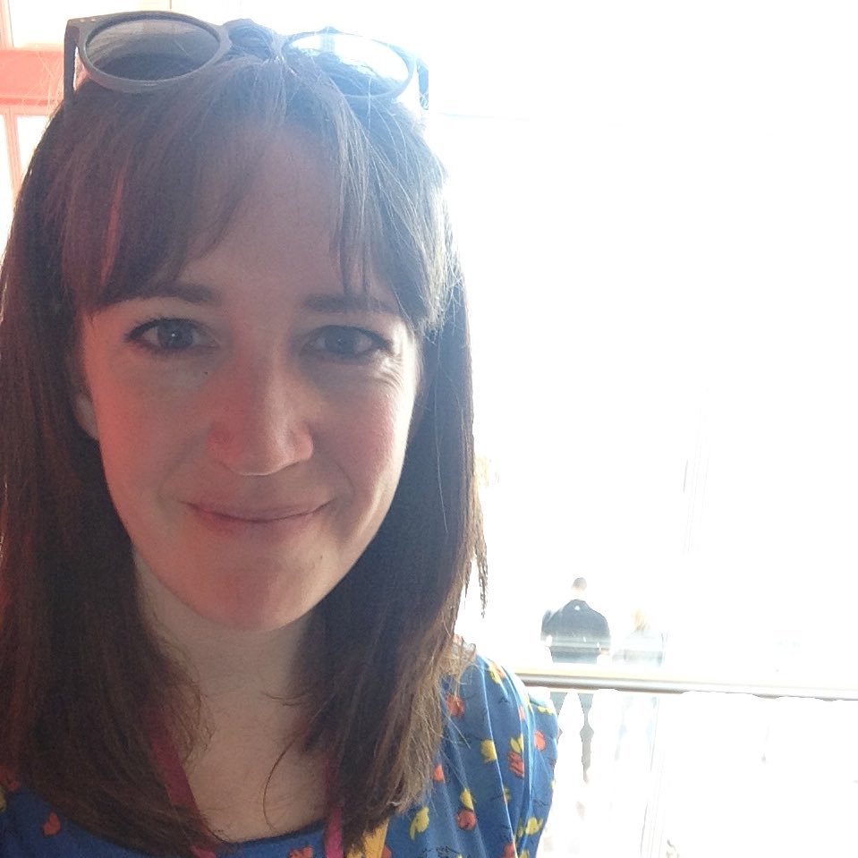 Copywriter | Volunteer Pioneer for Read Easy UK (@readeasymedway) | Librarian | Mum | Physicist in a parallel universe