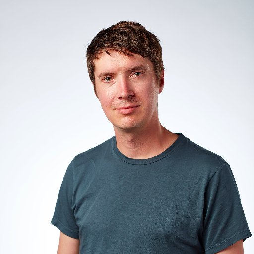 Principal UX Designer @Google | AI-Native UX - GenAI | Glass half full. Tweets are my öwn. 🇩🇪 🇧🇷 🇺🇸 (He/him).