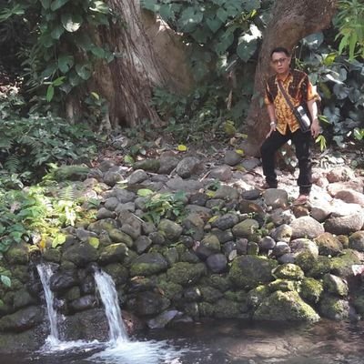 caesar46144635's profile picture. Ekonomi & Bisnis