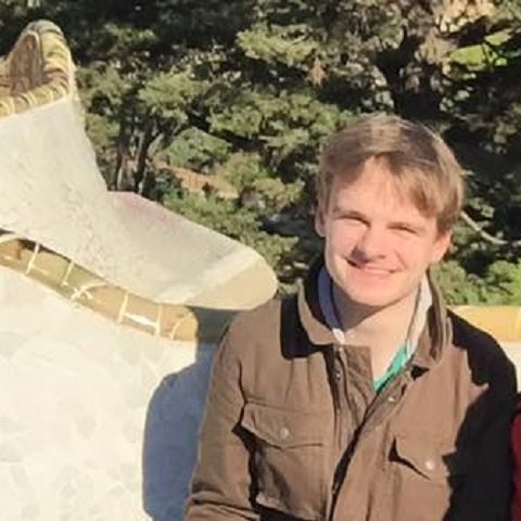 sumsanhoj's profile picture. your friendly neighborhood hot mess