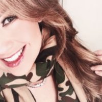 Laura.(@LoveForThaliaBr) 's Twitter Profile Photo