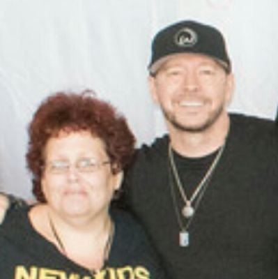 BH since 87 4ever Huge NKOTB & Blue Bloods Fan. & Donnie's Girl My Dream came true 7/5/17 when I met Donnie I hugged him  A proud Mom of my Beautiful  Vanessa .