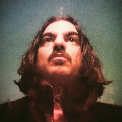 Fronts rock band Little Man. @littlemanmusic. Astrologer. Rock & roll, vintage clothes. https://t.co/QpIdXXNIuG https://t.co/Ovc14U2sQe