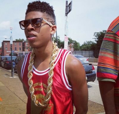 Hakeemarrete's profile picture. On est nés pour gagner, faut juste  resrer éveillés surtout ne pas sombrer