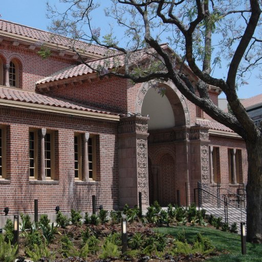 @USC premiere members-only club, providing great food & service, promoting intellectual, cultural & social interaction among #USCfaculty & #USCstaff.