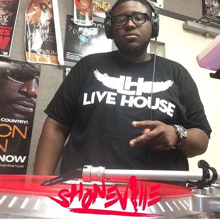 BLAZIN102.3 RADIO DJ, Mix-show on Saturday & Sunday Nights
Mahvee Clothing, BTMG
Shoneville Radio DJ
BDPS Ent(TALLAHASSEE)
#Shoneville #LiveHouse