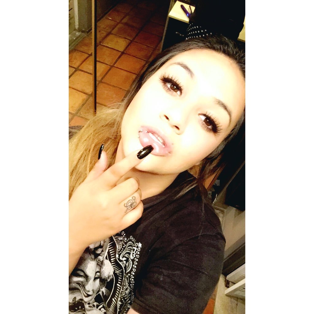 destiinyjaae's profile picture. destiny, 20. socal, SGV. proud to b an american.🇺🇸R.I.P dad 1979- 2015. R.I.P anthony 1996-2016.