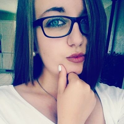 Snap 🔜 marie.palloteau
Bacheliére 2016 💥
Permis 2017 💥