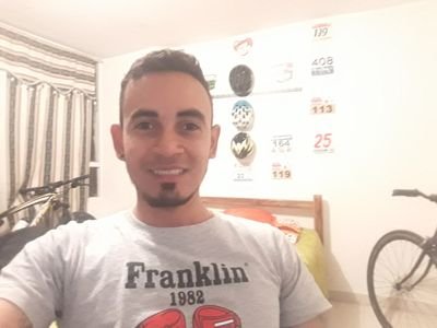 Amante de lo social
loco por el ciclismo (MTB)
soñador empedernido