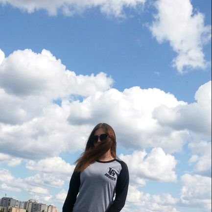 AreyanAnari's profile picture. Сердце , сигареты и вино 
❤🚬🍷
сопливые цитатки😪|Улька музыкант|🎵🎤🎧🎹🎶ну хэлой ребятки👻Как дела ?