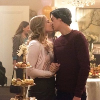 Betty and Jughead relationship fan page