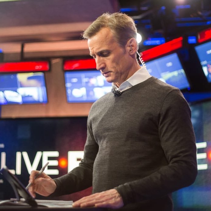 We are those who follow the Man, the Myth, the sweater-clad Legend Dan Abrams. #livepd 👮🏻👮🏻‍♀️🚓🚑🚒🚨🚔
Unofficial Fan Page of @danabrams