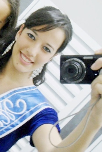 Eu vivo pra ser feliz e não pra ser normal!