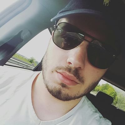 Alexis3AUBIN's profile picture. 🍾🎥📽🐶🌍