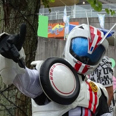 motiwakame's profile picture. 睦深(むつみ)。精神年齢中学生の成人済。特撮/舞台/テニス/刀/アメコミ