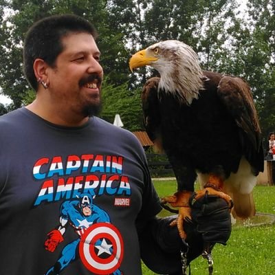 Scout, padre, ateo, karateka, ciencia, historia bélica, naturaleza, comics, cine y modelismo. Podcast.
Operador de Emergencias 112 en Córdoba