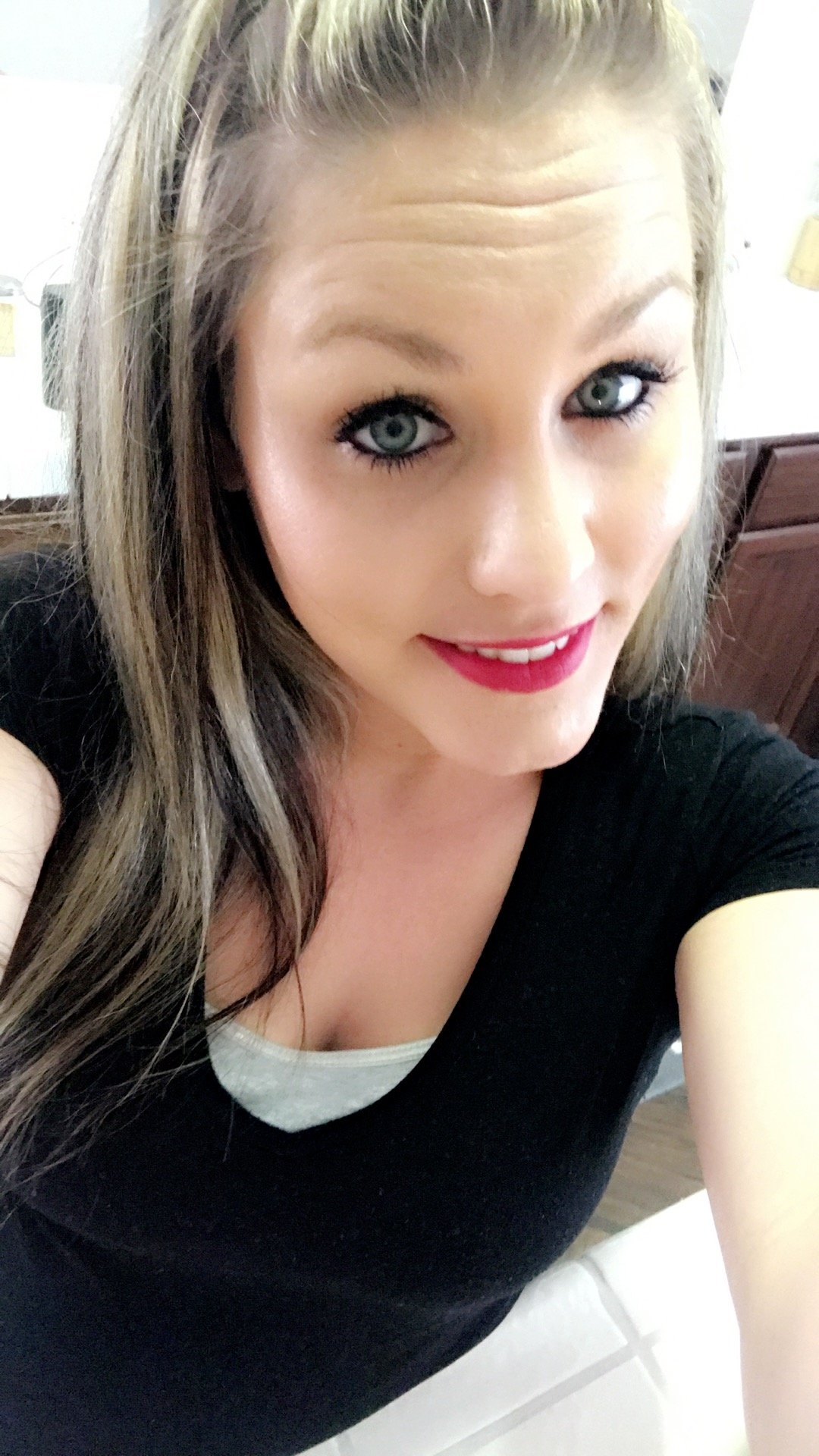 I am Online digital marketer. I recently quit my full time corporate job to work online at home. If you're interested in working from home message me.