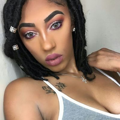 YOUTUBER 📷 | Makeup is my life 💄✨| FB: Ri Fenty 💅| 👻beautycoutourexx| IG: badgalri_