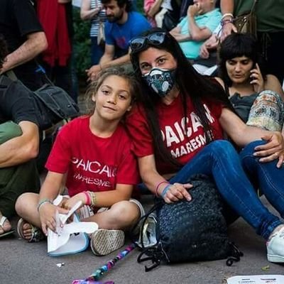 sense justicia sanitat i sense drets lluitant per la meva dignitat
activista donant suport a totes injusticies pels DDHH
antifacista antiracista
