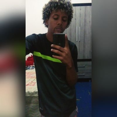 Difícil eu ser romântico, meu ego é do tamanho do oceano atlântico. ⛔