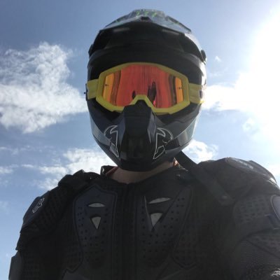 xbalex25's profile picture. -(+__+)-
