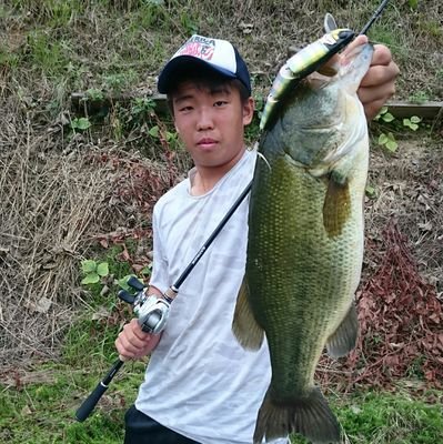 香川県でバス釣り、シーバス釣りしてます!
好きな釣りはスイムベイト、ビックベイトです!
現在50アップ10本