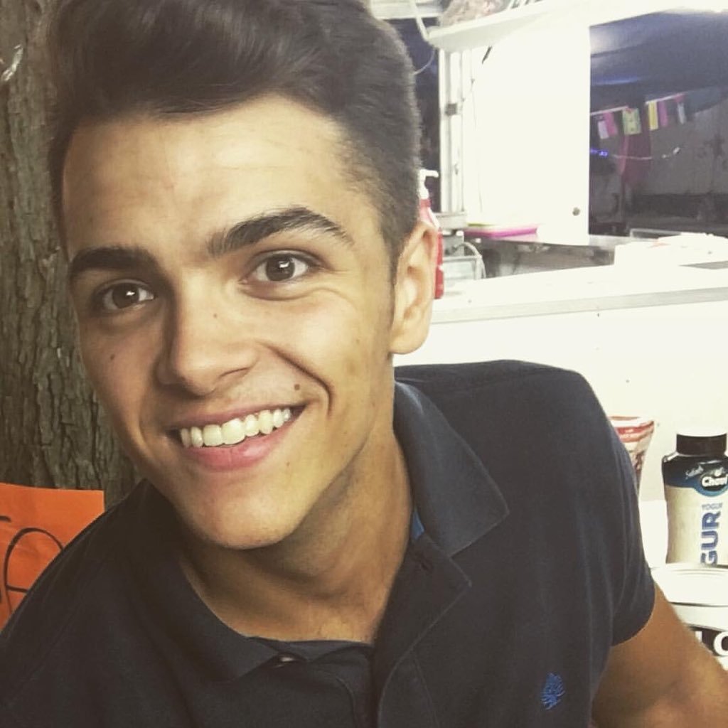 IvanAroca95's profile picture. 