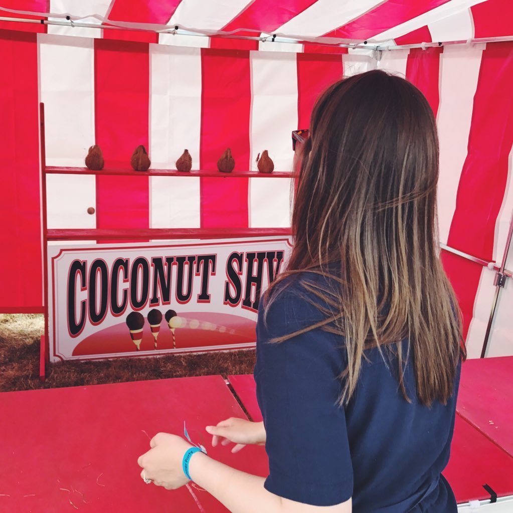 charlottecause's profile picture. Graphic Designer at Dyson ✏️ Graduate of the Arts University Bournemouth 🎓