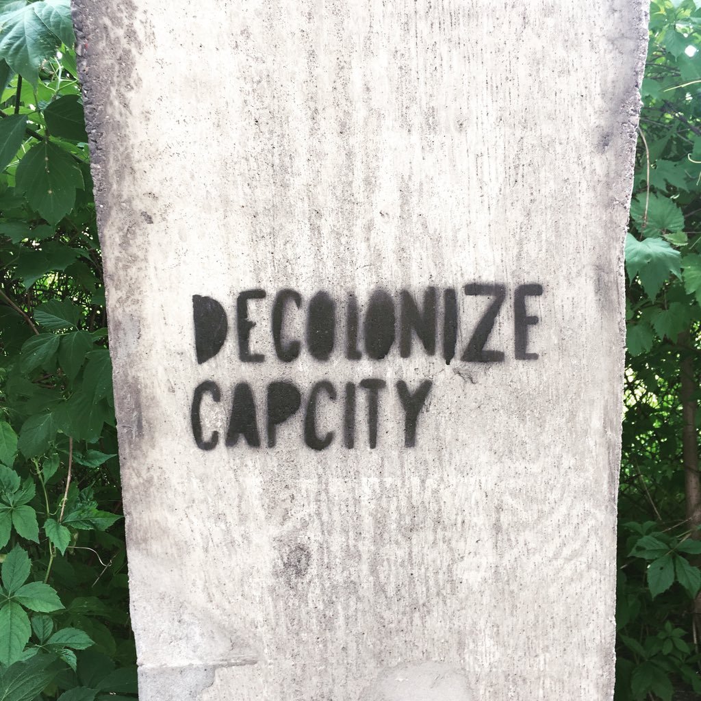 A grassroots & diverse collective of Indigenous and settler allies that focuses on supporting intersectional & decolonial educational work. #DecolonizeCapCity