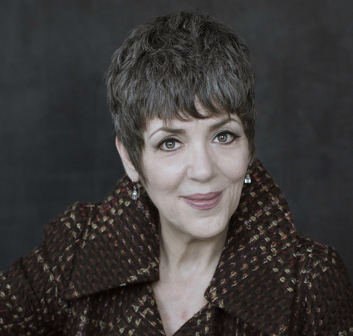 medinaportraits's profile picture. My style is fashion-inspired portrait couture located in St. Louis. I want to show you the most beautiful image you've ever seen of yourself!