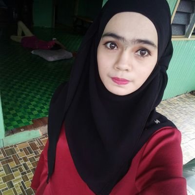 Aku lebih SUKA👍 mendiamkan✋ diri dan HANYA 👁memerhatikan 👀orang lain kerana dari 👉SITULAH 👆aku dapat belajar🤓 SESUATU perkara yang dapat MENGUBAH🎭 diri