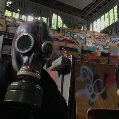 Urbex-adventurer and Horrorpunk😈🖤 alle Bilder wurden von mir erschossen !