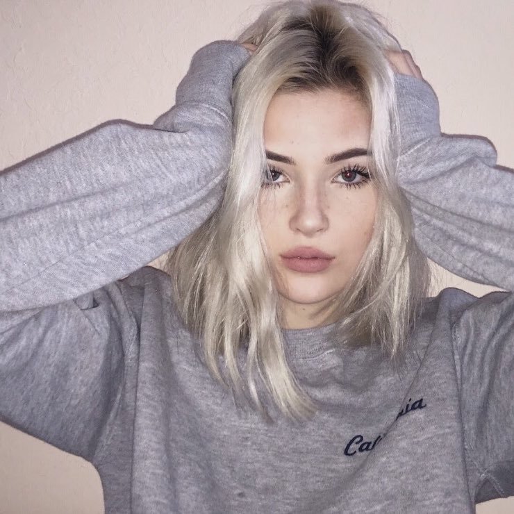 rpwcass's profile picture. sarcasm is my religion.