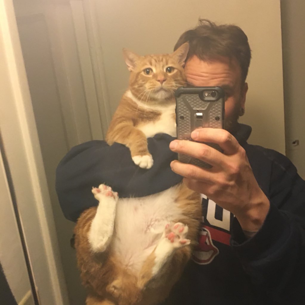 theycallmechops's profile picture. Calmer than you are