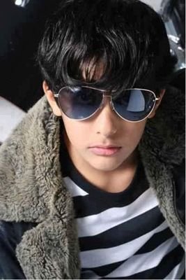 3TchcE8LlXuDjmY's profile picture. 