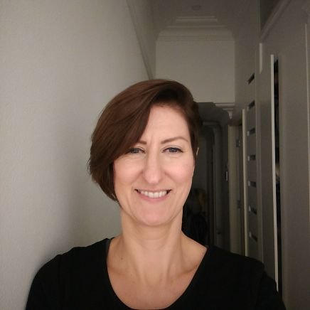 ElishaSeiver's profile picture. Writing, nutrition, books, vitamin d & coffee...just some of my favourite things.