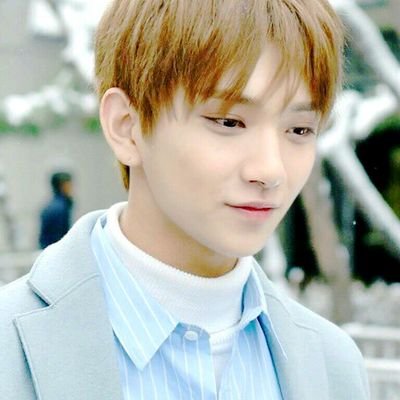민하준, ex model under AO ent ; currently a freelancer whose dream is to have his own banana garden. | 09031998 | ❝ 너 하나면 충분하니까. ❞