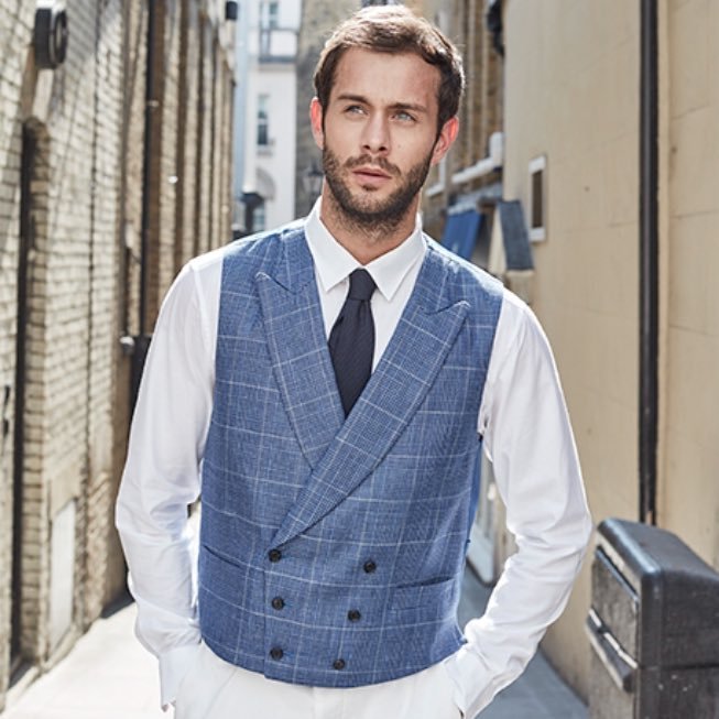 For many years Bladen has been a closely guarded secret, with awareness (and occasional jacket) passed down from one generation to another. Sporting Tailors