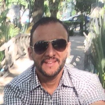 Ing. de Sistemas y Profesional en Ciencias Militares, Socio-Consultor en DMAC ENGINEERING como especialista en Gestión de Riesgos.  Apasionado por la ganadería.
