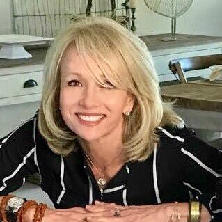 Entrepreneur. Dreamer. Mom. Mentor. Pet Parent. Founder/CEO Brief Media.